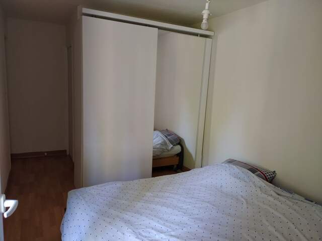 Chambre de 10m2 à louer sur Saintes — photo du bien