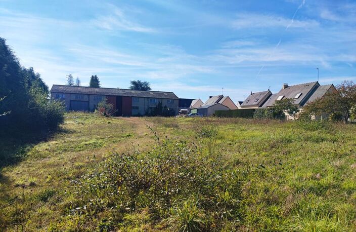 LOUDEAC - Ensemble immobilier - Maison - Entrepôt — photo 2