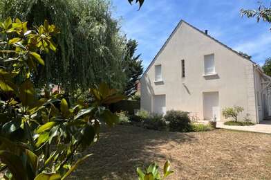 Maison 4 pièces 1300 €