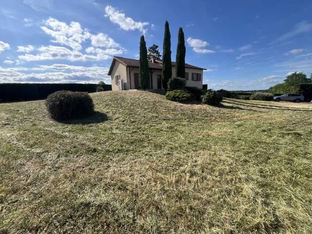 A VENDRE MAISON 5 CHAMBRES OUCHES 42155 — photo du bien