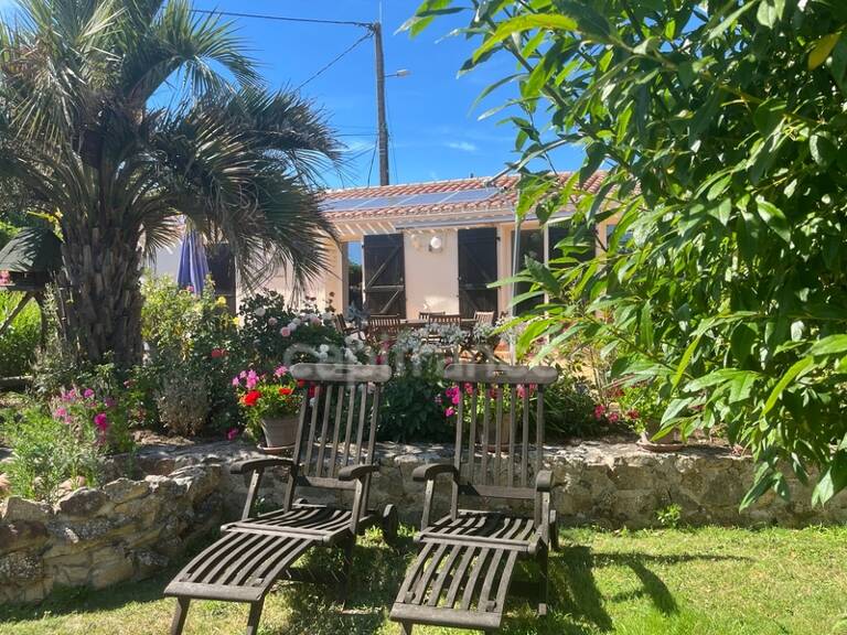 Propriété avec dépendances au coeur d’un jardin paysager– 230 m² habitables – À 10 min des plages des Sables-d'Olonne — photo 1