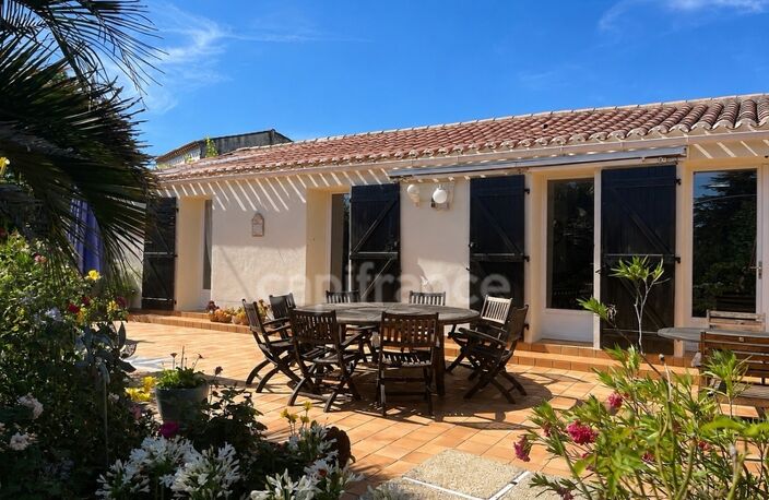 Propriété avec dépendances au coeur d’un jardin paysager– 230 m² habitables – À 10 min des plages des Sables-d'Olonne — photo 3