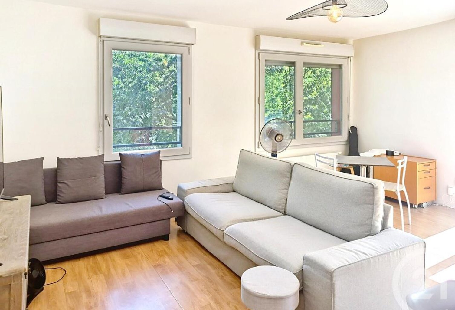 T1 — photo 1