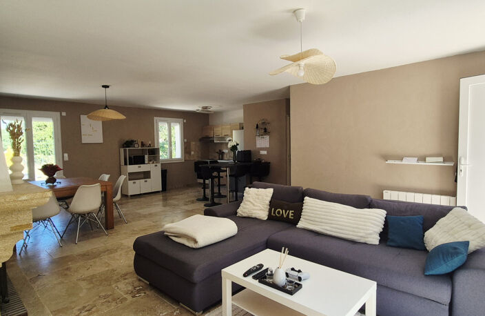QUISSAC - Villa de plain-pied 100m2 entièrement rénovée - T4 — photo 4