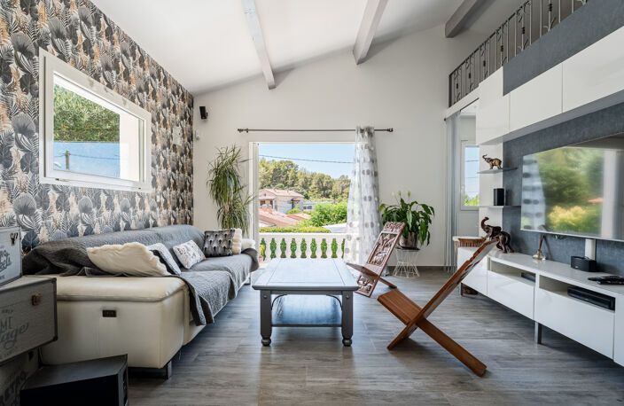 Maison familiale de type 5 sur 700m2 de terrain avec piscine — photo 4