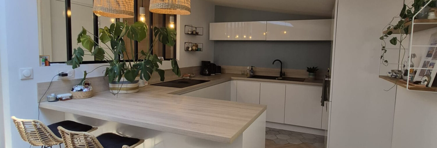 Appartement 3 Pièces 74 m² à louer à Marseille 2 (13002)