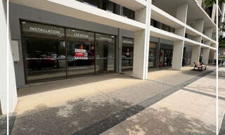 Commerce  140 m² à louer à Voiron (38500)
