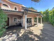 Grande maison familiale avec piscine - 69500 BRON — photo 2