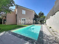 Grande maison familiale avec piscine - 69500 BRON — photo 4