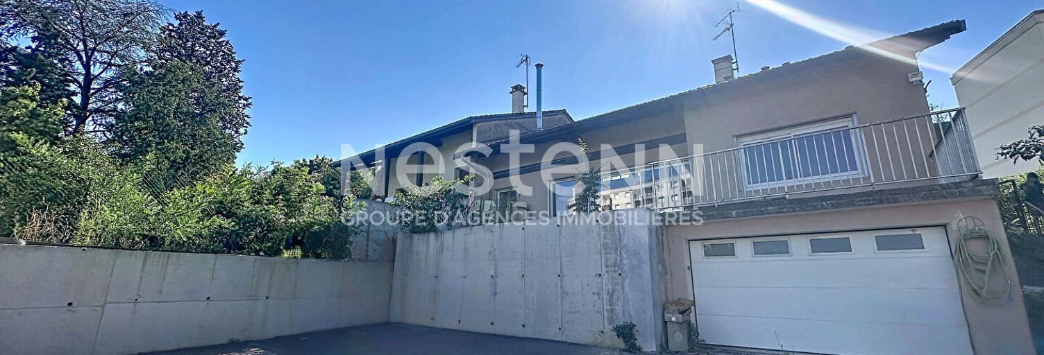Maison 8 Pièces 214 m² à vendre à Bron (69500)