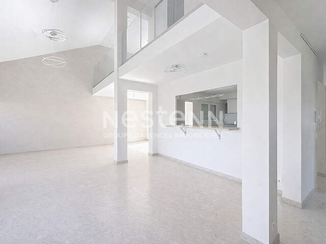 Grande maison 8 pièces 6 chambres avec séjour cathédrale, jardin et garage - 69500 BRON — photo du bien