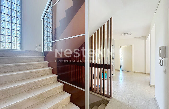 Grande maison 8 pièces 6 chambres avec séjour cathédrale, jardin et garage - 69500 BRON — photo 4