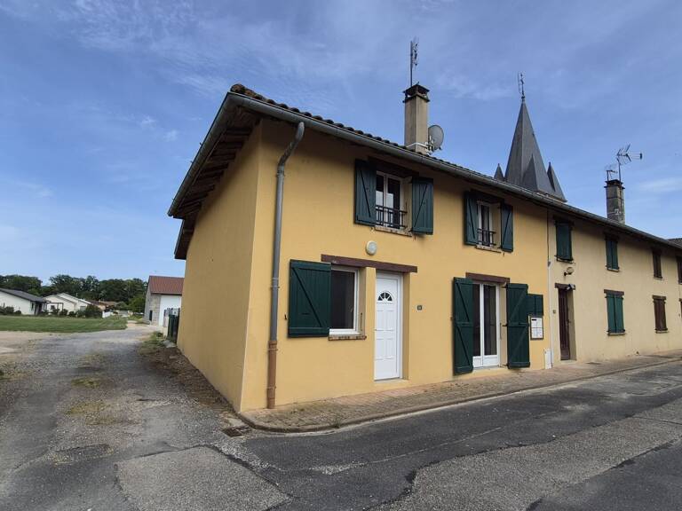Maison de village avec jardin — photo 1