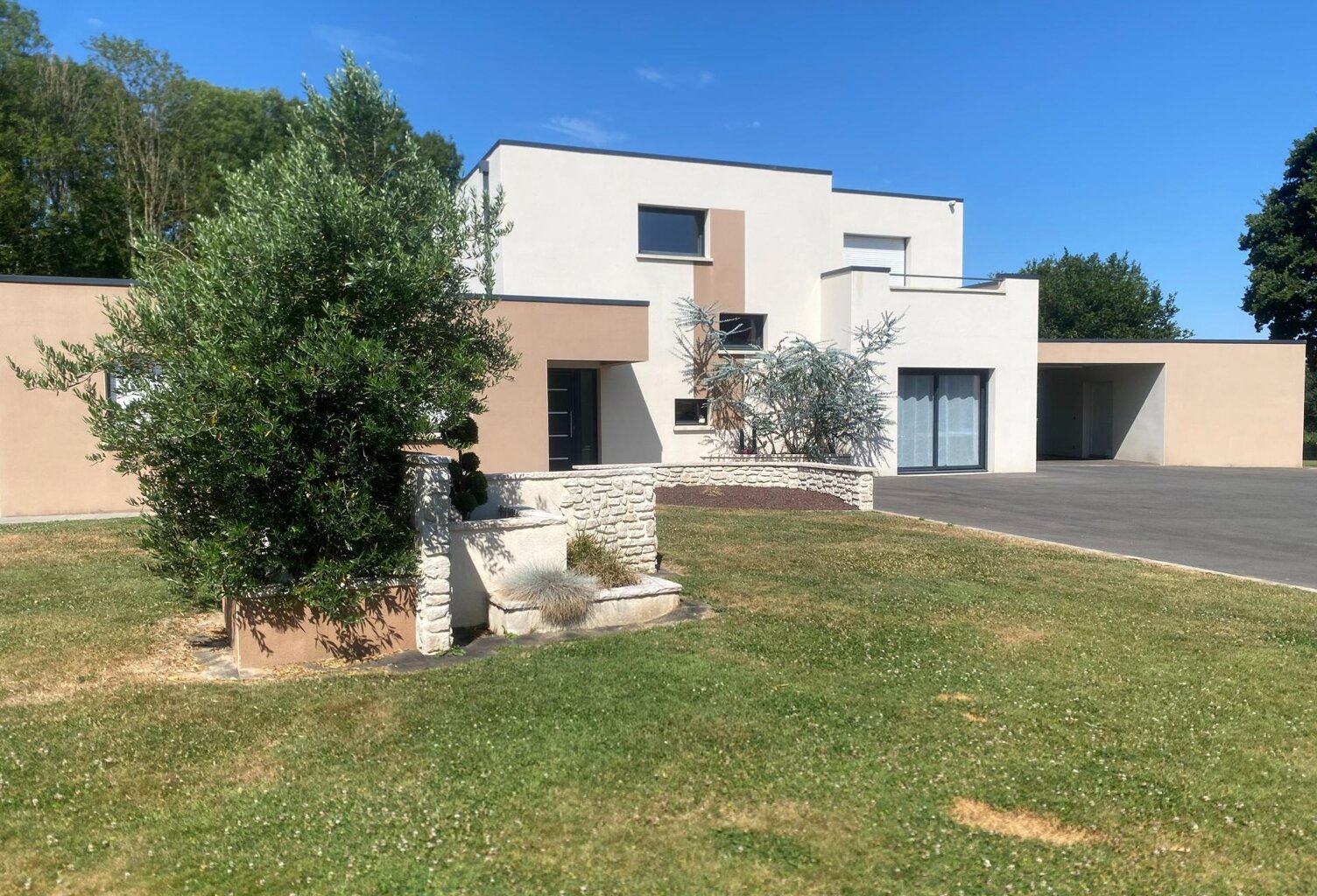 Maison 228 m², 5 chambres, terrain de 4120 m², 10 min de Flers — photo 1