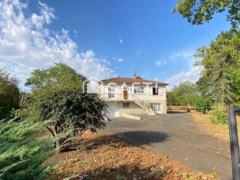 Maison familiale avec du potentiel! — photo 1