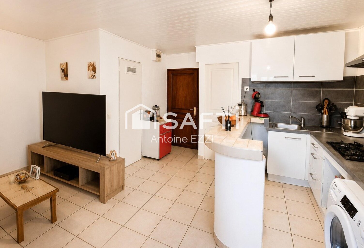 T2 avec bureau au cœur d'Eyguières. — photo 1