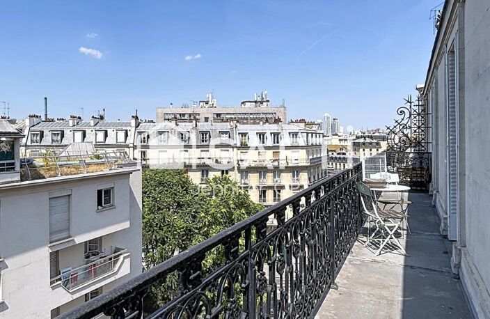 LUMINEUX 5e étage, balcon, cave et ascenseur — photo 5