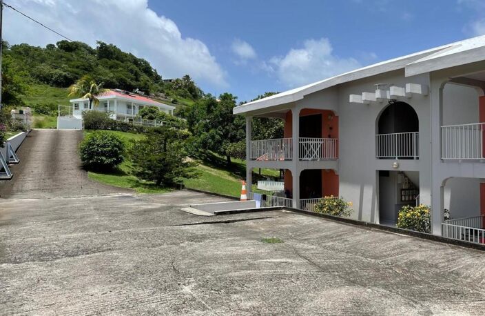 Immeuble de rapport en vente au Marin. — photo 2