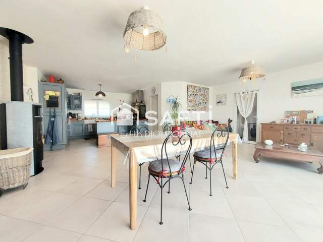 Plain-pied récent, maison familiale avec suite parentale. — photo du bien