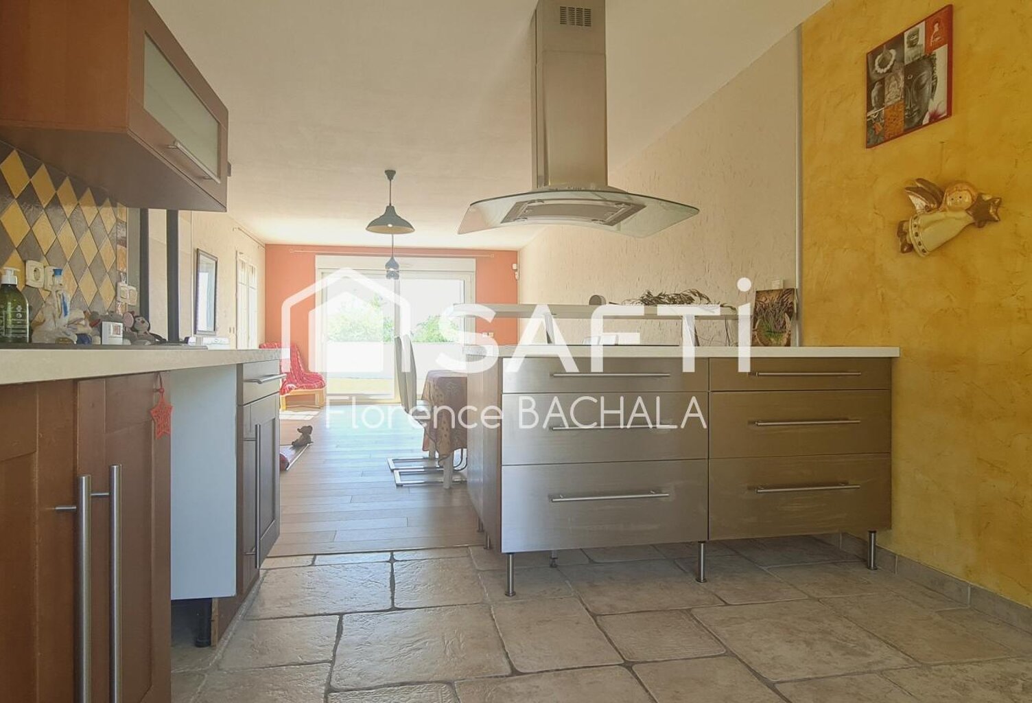 Maison de plain-pied  4 chambres  Terrain 950 m² sans vis-à-vis entièrement clos - Dépendance — photo 1