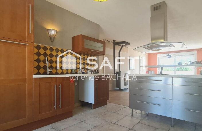Maison de plain-pied  4 chambres  Terrain 950 m² sans vis-à-vis entièrement clos - Dépendance — photo 2
