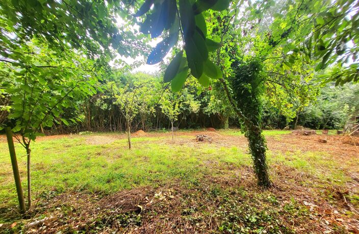 Terrain construcrible environ 1000m² 5' des plages — photo 2