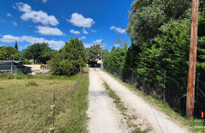 SAUSSINES MAGNIFIQUE TERRAIN A BATIR DE 703M2 PLAT DE FORME — photo 3