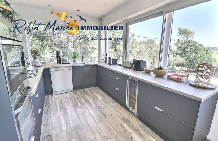 BANDOL   maison de charme rénovée   122 m2 habitables   Pisc — photo 4
