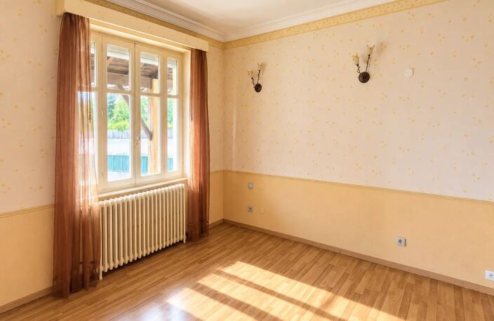 Grande maison familiale avec 4 chambres et garage. — photo 5