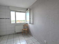Appartement 2 pièces avec terrasse, ascenseur, garage et cav — photo 4