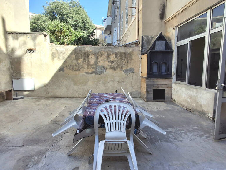 Appartement T3 avec cour privative — photo 1