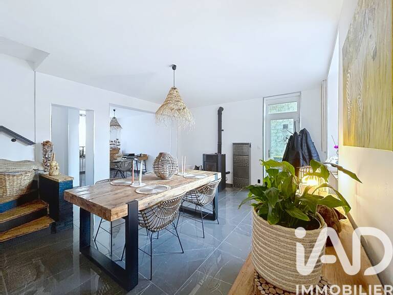 Vente Maison/villa 8 pièces — photo 1