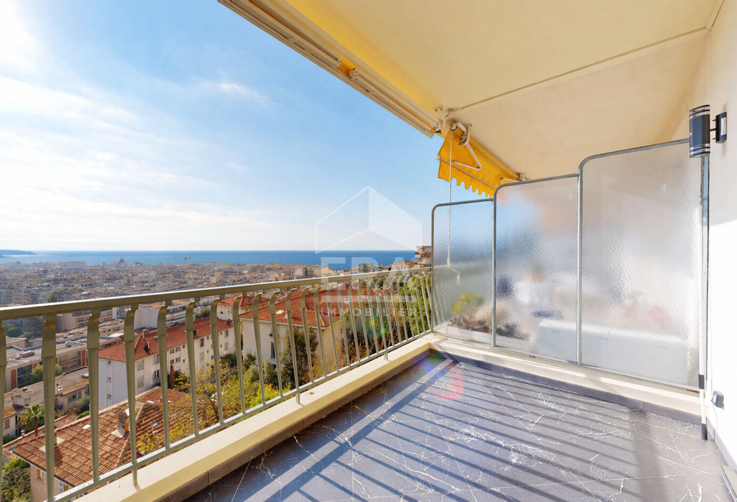 NICE - BAUMETTES : JOLI 3 PIÈCES AVEC TERRASSE, BALCON VUE DÉGAGÉE VILLE ET MER — photo 1