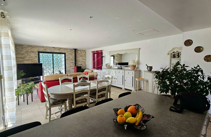 Maison à Vendre de 158 m² - Vence - Calme — photo 4