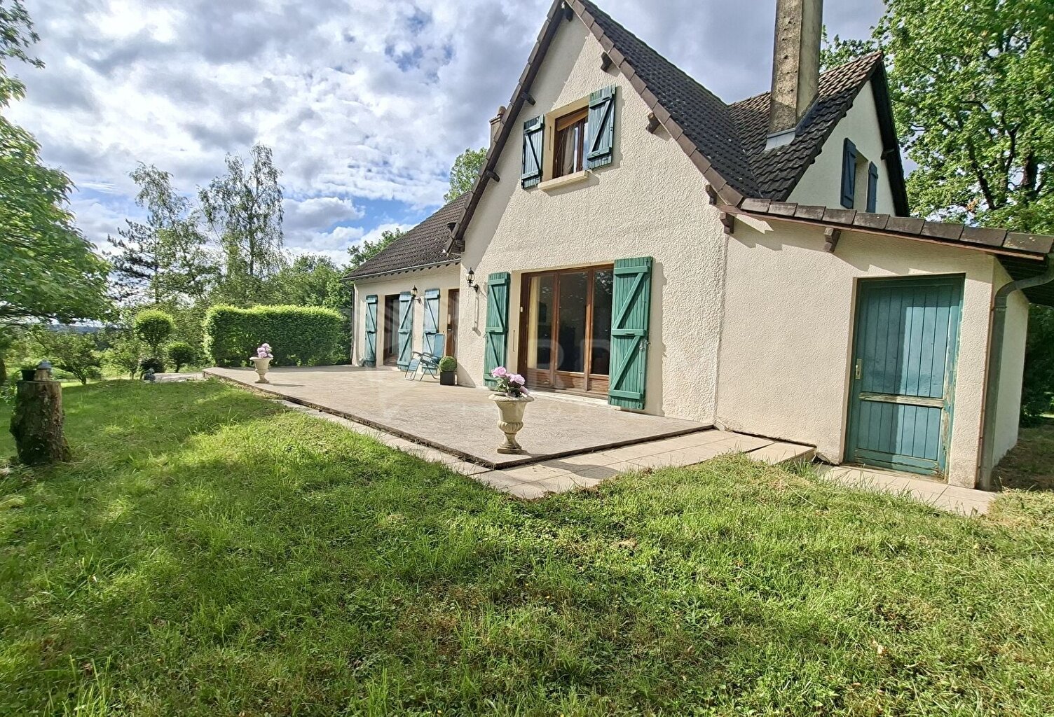 Bien rare ! Maison familiale sans vis-à-vis sur 4 000 m² de terrain — photo 1