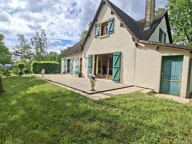 Bien rare ! Maison familiale sans vis-à-vis sur 4 000 m² de terrain — photo du bien