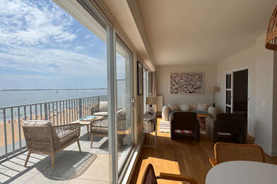 Appartement 3 pièces 648960 €