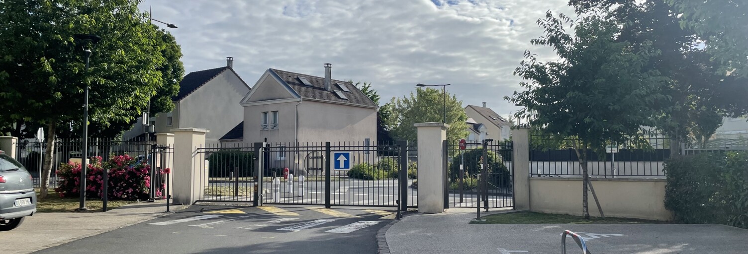Garage  11 m² à vendre à Savigny-le-Temple (77176)