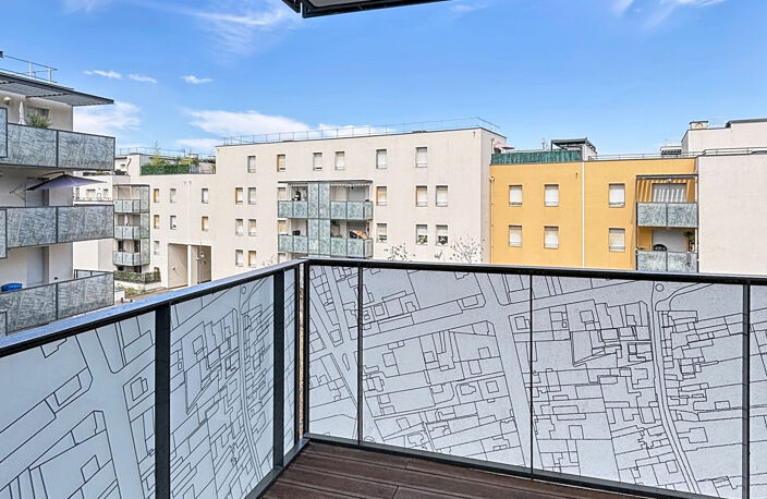 T2 de 39 M2 avec loggia  plus garage box fermé 69200 VENISSI — photo 5