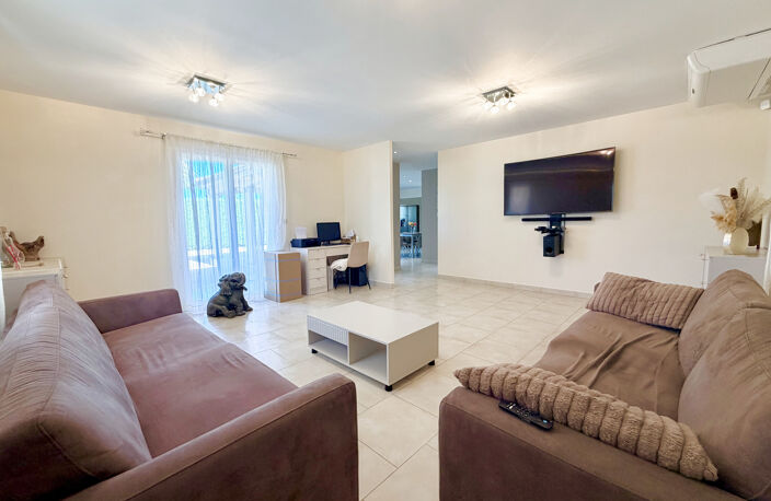 Maison 165 m2 Parcieux avec un terrain de 1434 m2 et piscine — photo 3