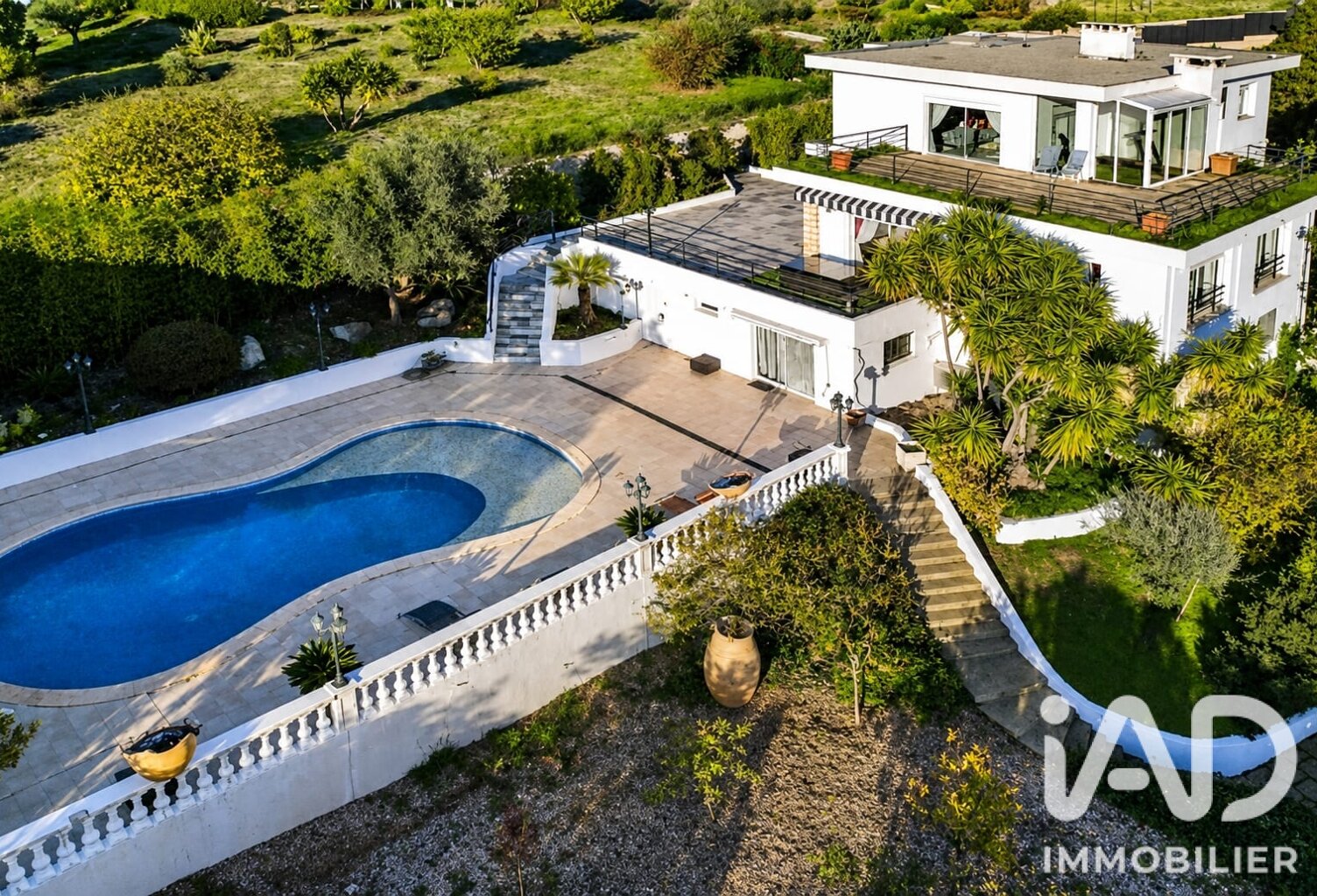 Vente Maison/villa 10 pièces — photo 1