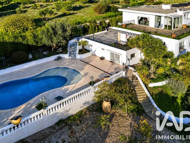 Vente Maison/villa 10 pièces — photo du bien