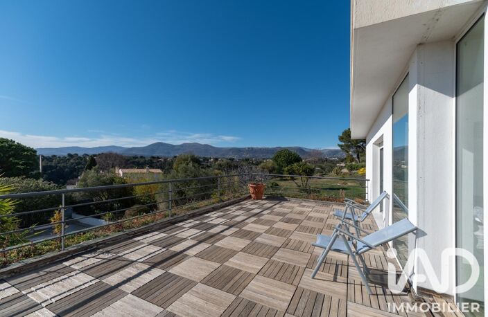 Vente Maison/villa 10 pièces — photo 2