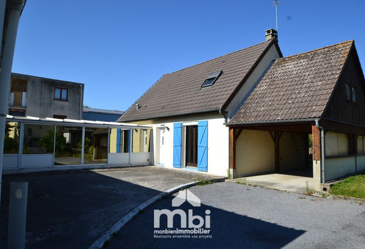 Maison + local d'activité (154m2) à Moussy le Neuf — photo 1