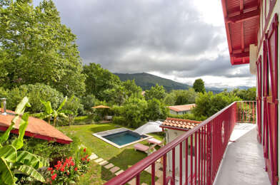 Maison 5 pièces 1050000 €