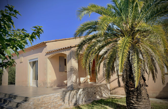 A 18 km d'Uzès, élégante maison de plain-pied avec un magnifique terrain et un appartement indépendant... — photo 4