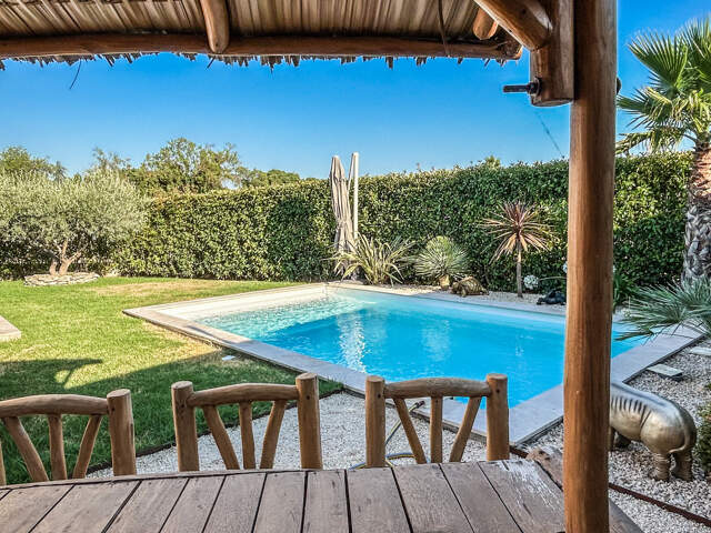 Uzès   À seulement 1 km de la célèbre Place aux Herbes — photo du bien