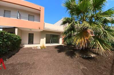 Villa contemporaine de 3 chambres avec jardin, terrasse, balcon et garage  À seulement 700 mètres de la plage — photo du bien