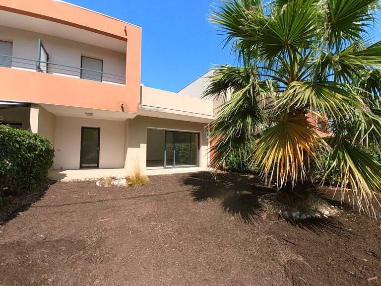 Villa contemporaine de 3 chambres avec jardin, terrasse, balcon et garage  À seulement 700 mètres de la plage — photo 1