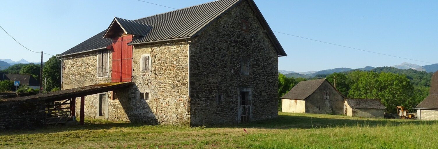 Maison 4 Pièces 300 m² à vendre à Trois-Villes (64470)